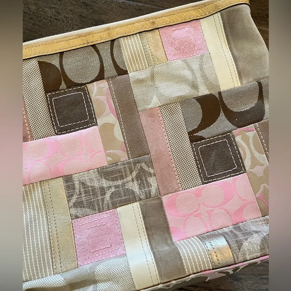 Y2K Coach | Patchwork Shoulder Bag - Picture 6 of 12